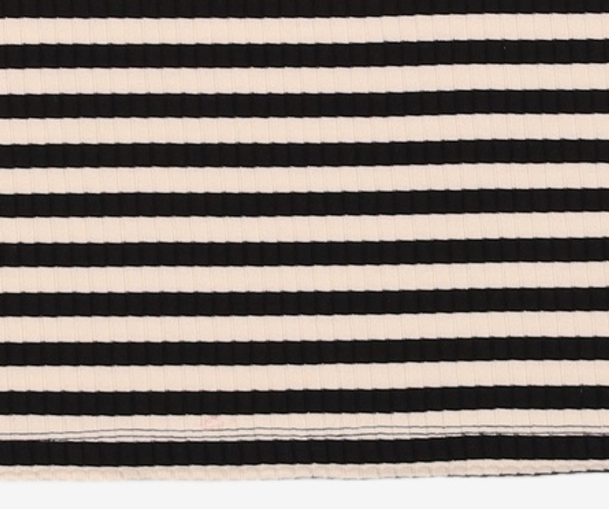 비뮤즈맨션(BEMUSE MANSION) Square neck ribbed puff top - Black FREE