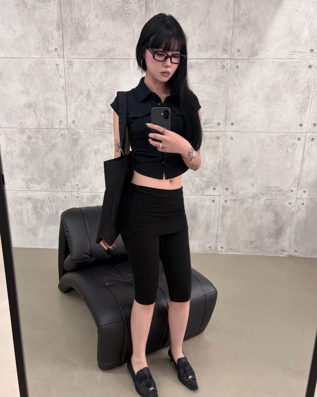 요키토키(YOKI TOKI) FOLDING SHIRRING CAPRI LEGGINGS [Black]