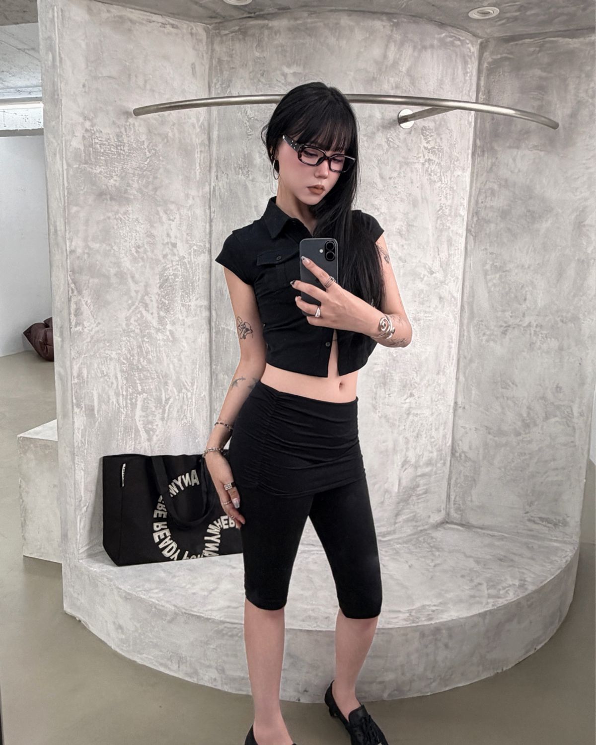 요키토키(YOKI TOKI) FOLDING SHIRRING CAPRI LEGGINGS [Black]