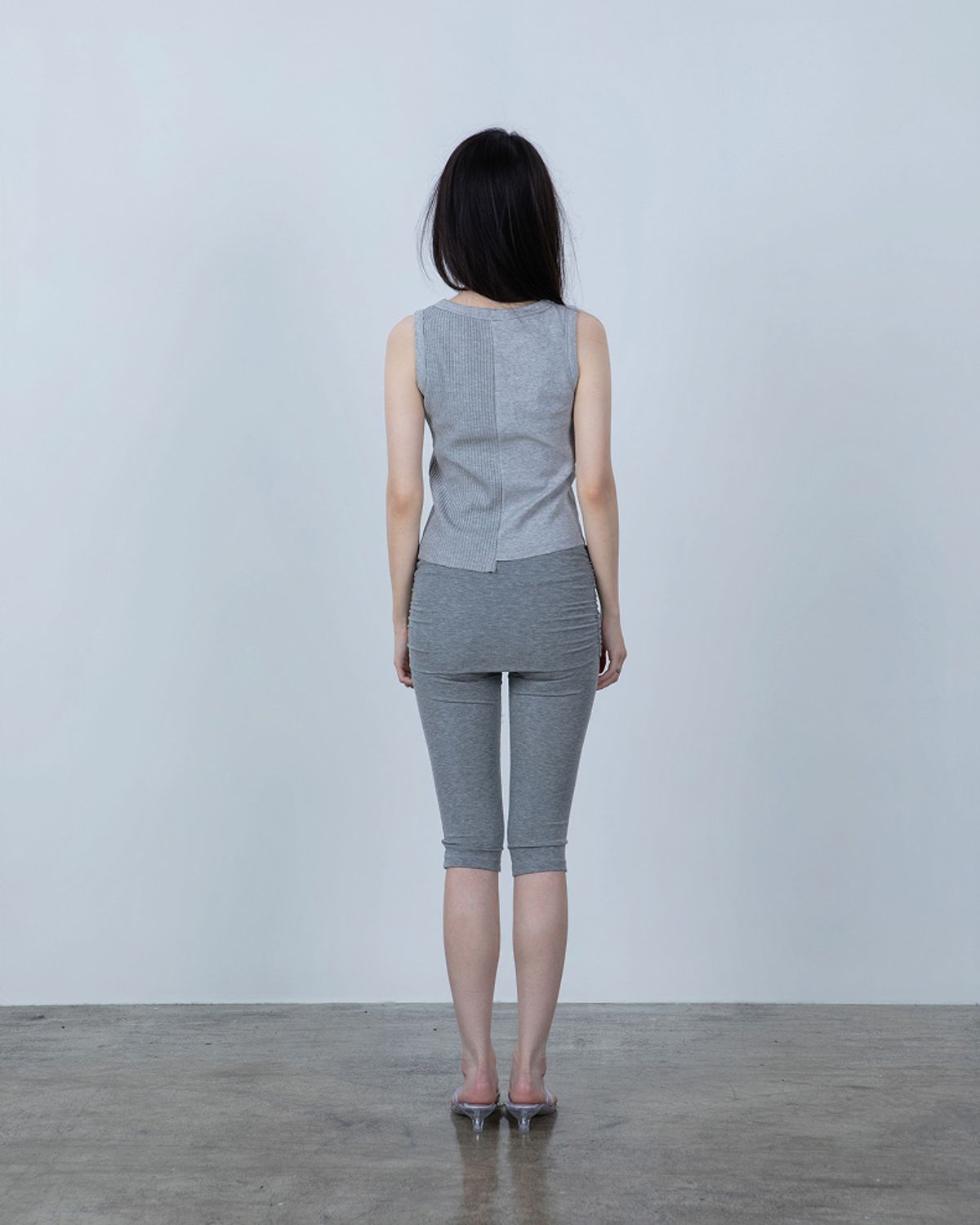 요키토키(YOKI TOKI) FOLDING SHIRRING CAPRI LEGGINGS [Grey]