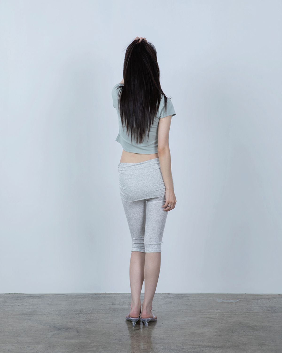 요키토키(YOKI TOKI) FOLDING SHIRRING CAPRI LEGGINGS [Melange White]