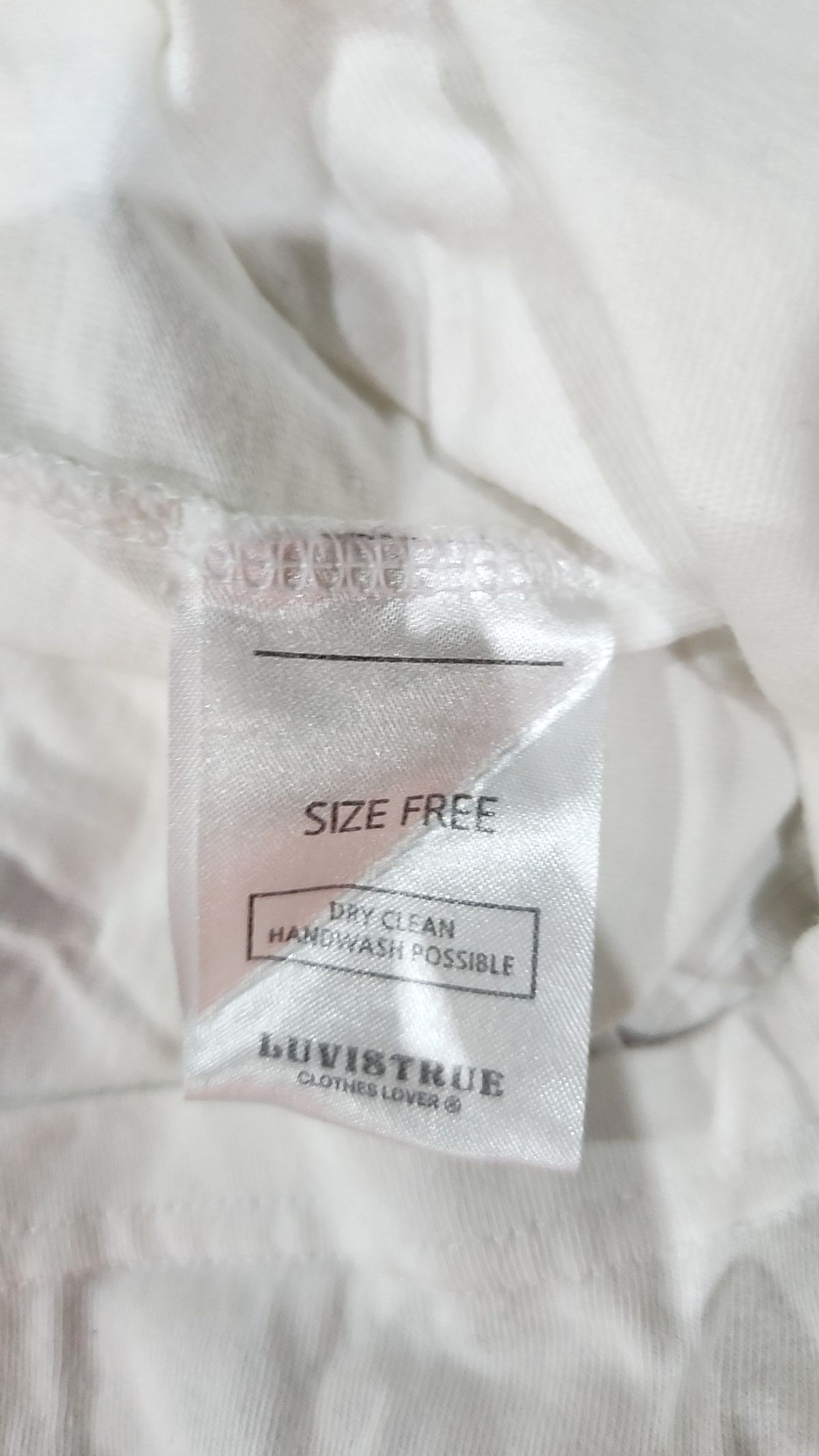 러브이즈트루(LUVISTRUE) 반소매 티셔츠 FREE