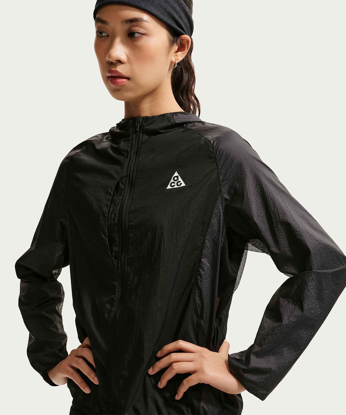 나이키(NIKE) ACG 에어리즈 UV 차단 트레일 러닝 재킷 W - 블랙:서밋 화이트 / IQ8124-010