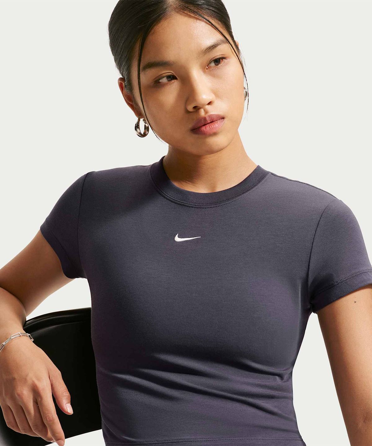 나이키(NIKE) 스포츠웨어 칠 니트 크롭 티셔츠 W - 그리드아이언:세일 / HF9539-014