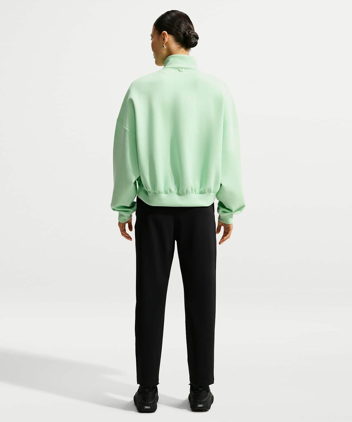 나이키(NIKE) 24.7 퍼펙트스트레치 드라이 핏 하이라이즈 테이퍼드 팬츠 W - 블랙:다크 스모크 그레이 / HQ0232-010