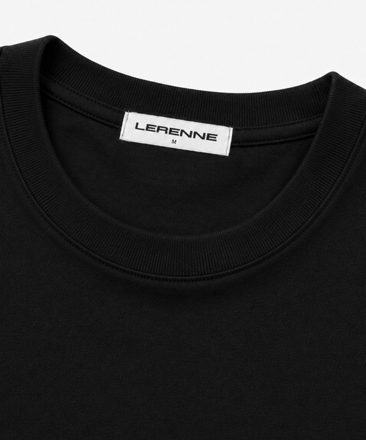 르렌느(LERENNE) Semi Crop T-Shirt - Black