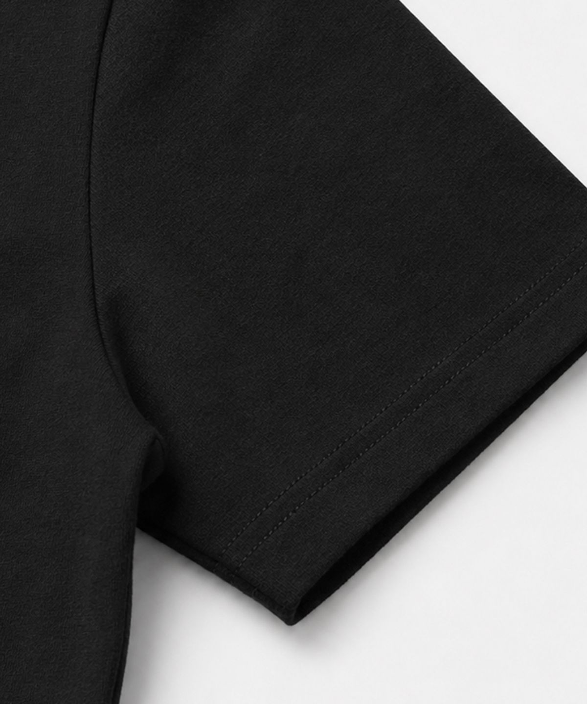 르렌느(LERENNE) Semi Crop T-Shirt - Black