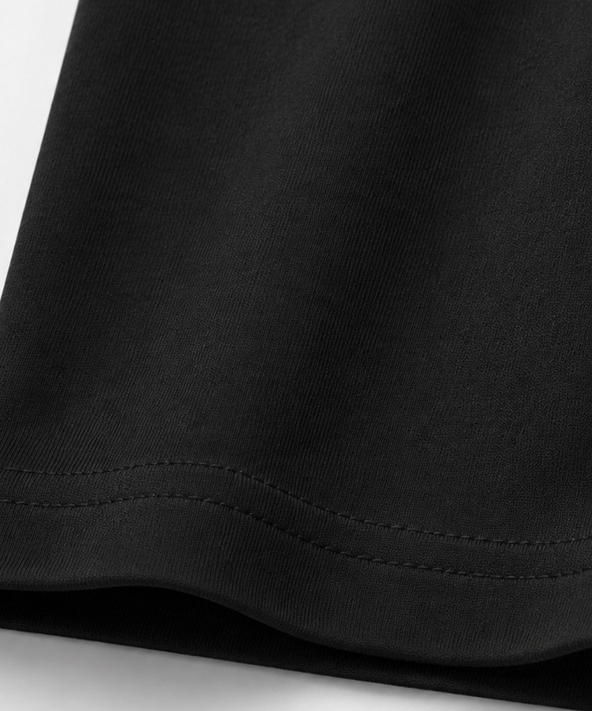 르렌느(LERENNE) Semi Crop T-Shirt - Black