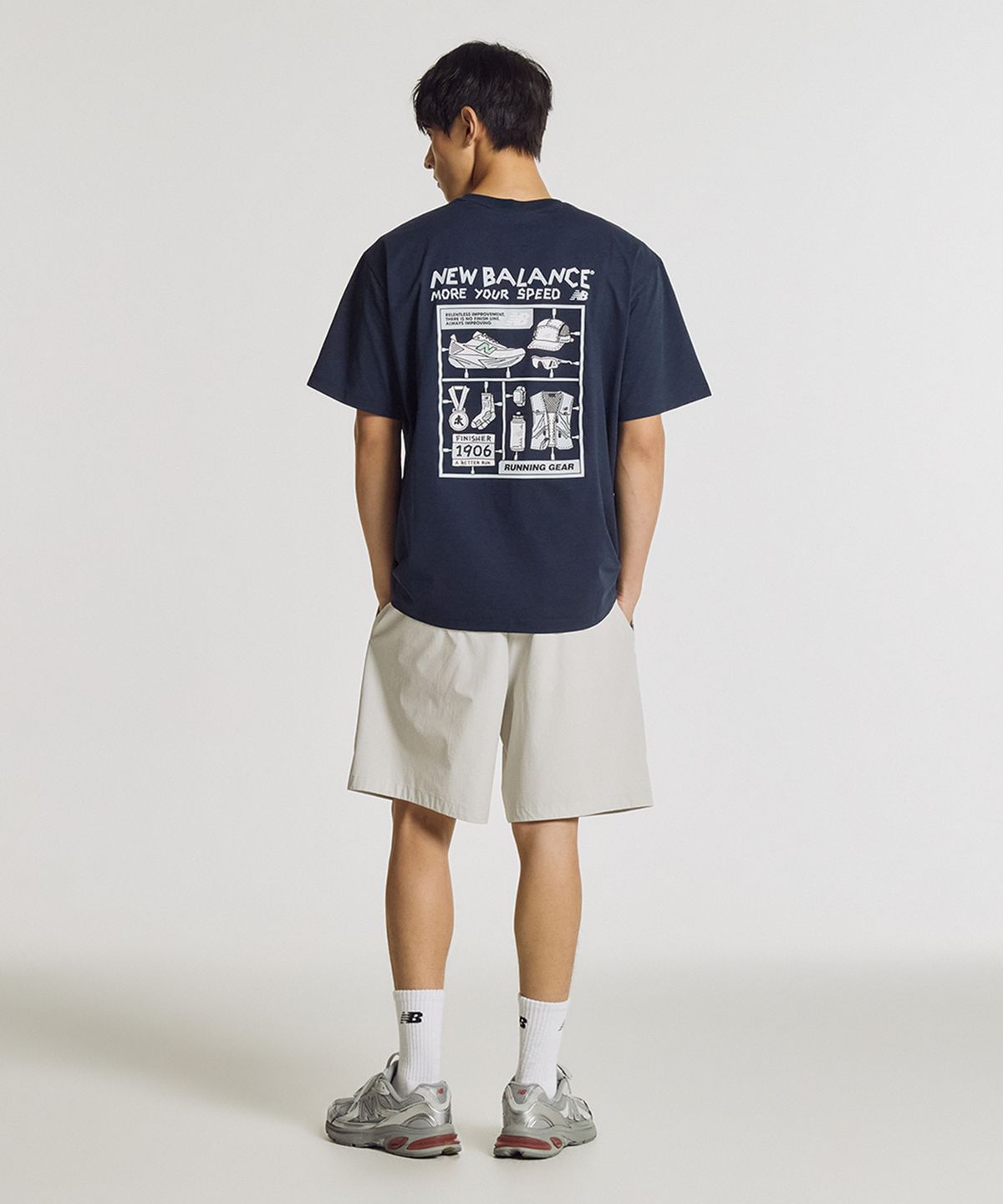 뉴발란스(NEW BALANCE) NBNEG35613 / UNI FROZEN 픽토그램 반팔티 (NAVY)