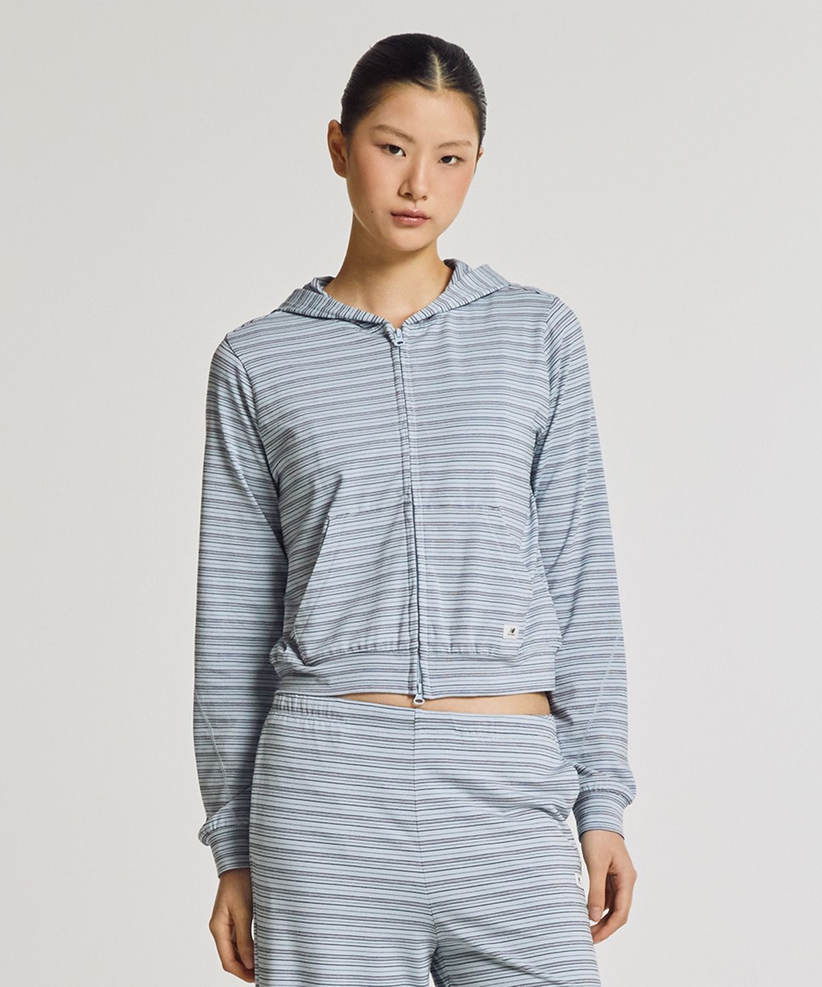 뉴발란스(NEW BALANCE) NBMDG3W112 / WOMEN NB-FLOWY  후드집업  (L/BLUE)