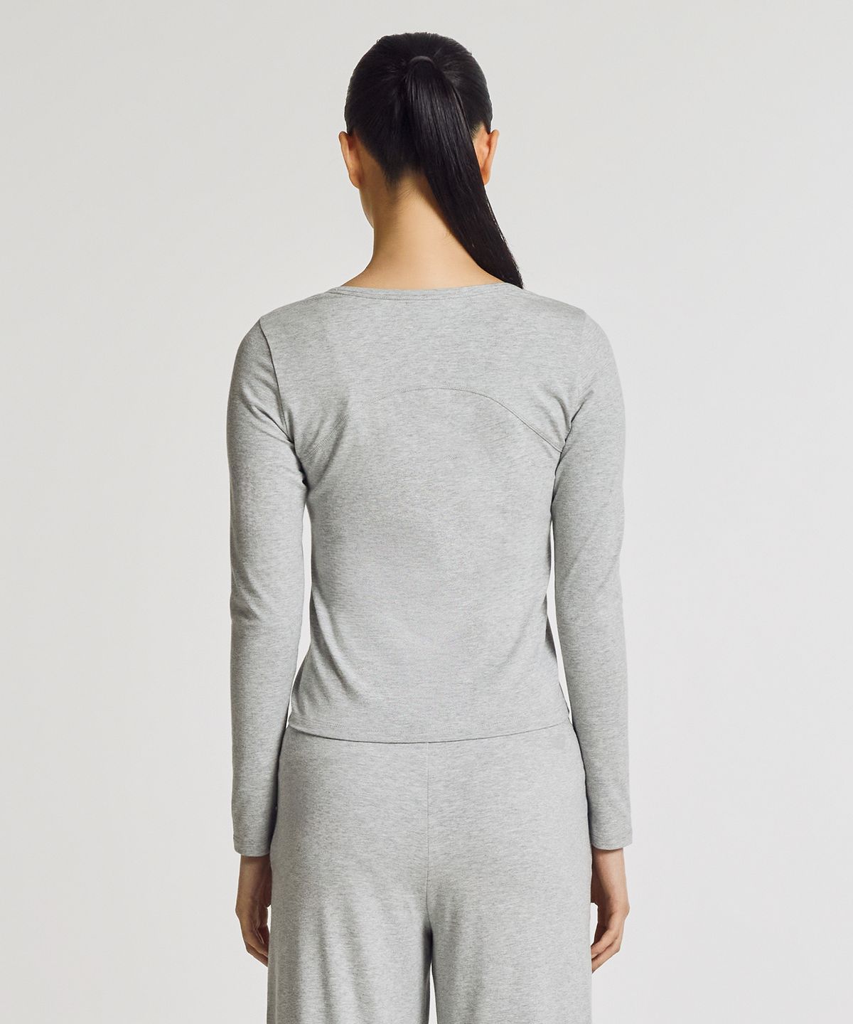 뉴발란스(NEW BALANCE) NBNDG3W112 / WOMEN NB-FLOWY 헨리넥 긴팔티 (M/GRAY)