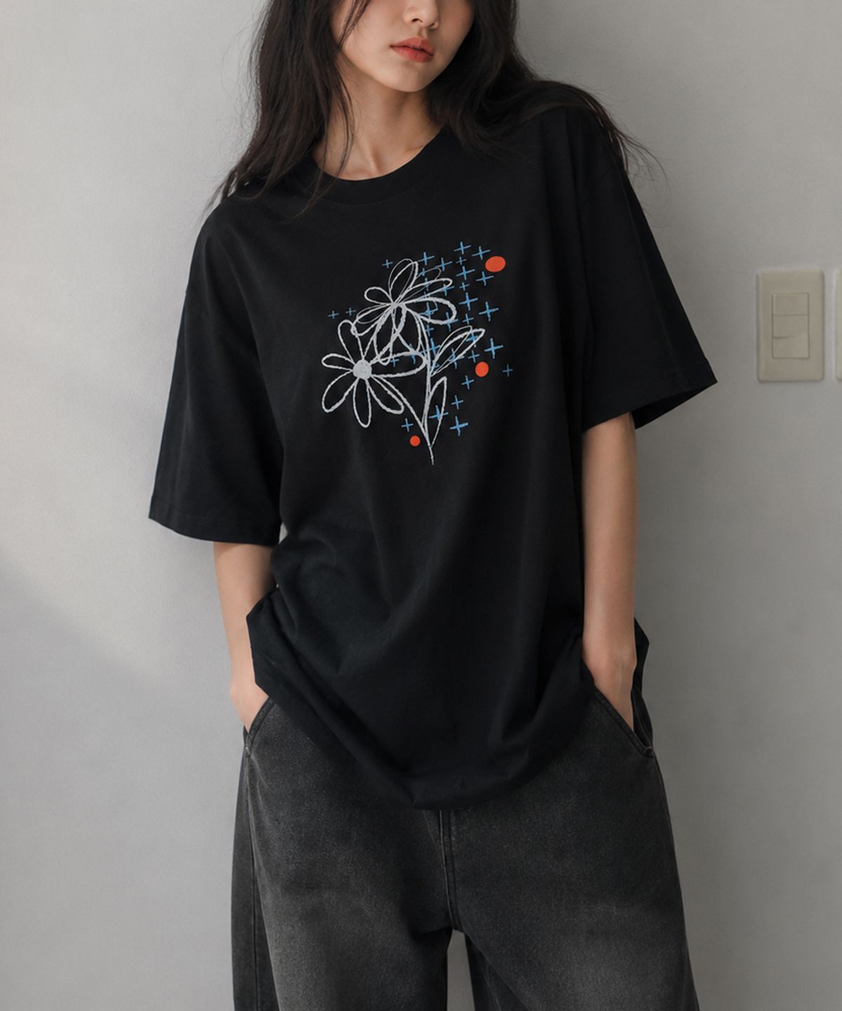 도톤(DOTON) WILD SKETCH FLOWER T-SHIRTS (White)