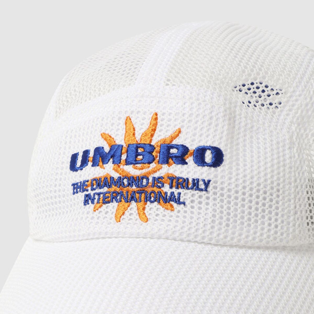 엄브로(UMBRO) 메쉬 캠프캡 화이트 UR323CCP82