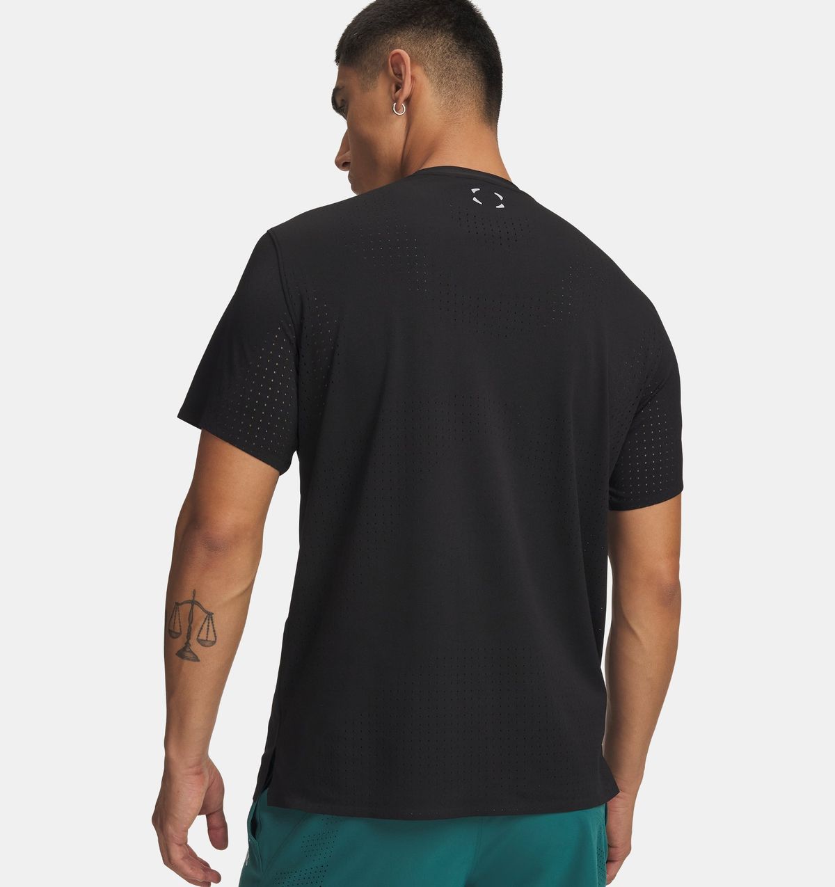 언더아머(UNDERARMOUR) UA 헤일로 벤트6001829-008