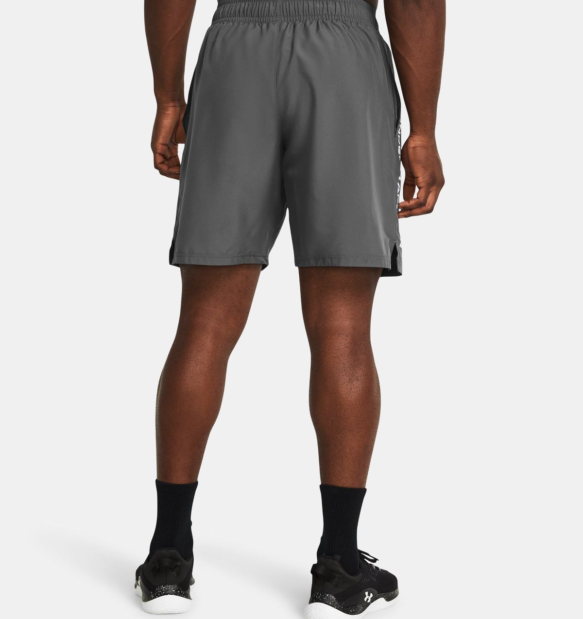 언더아머(UNDERARMOUR) 남성 UA 우븐 워드마크 쇼츠1383356-025