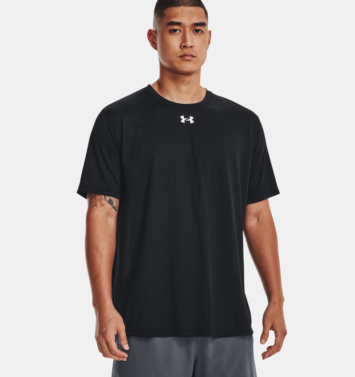 언더아머(UNDERARMOUR) 남성 UA Tech 팀 반팔1376842-001
