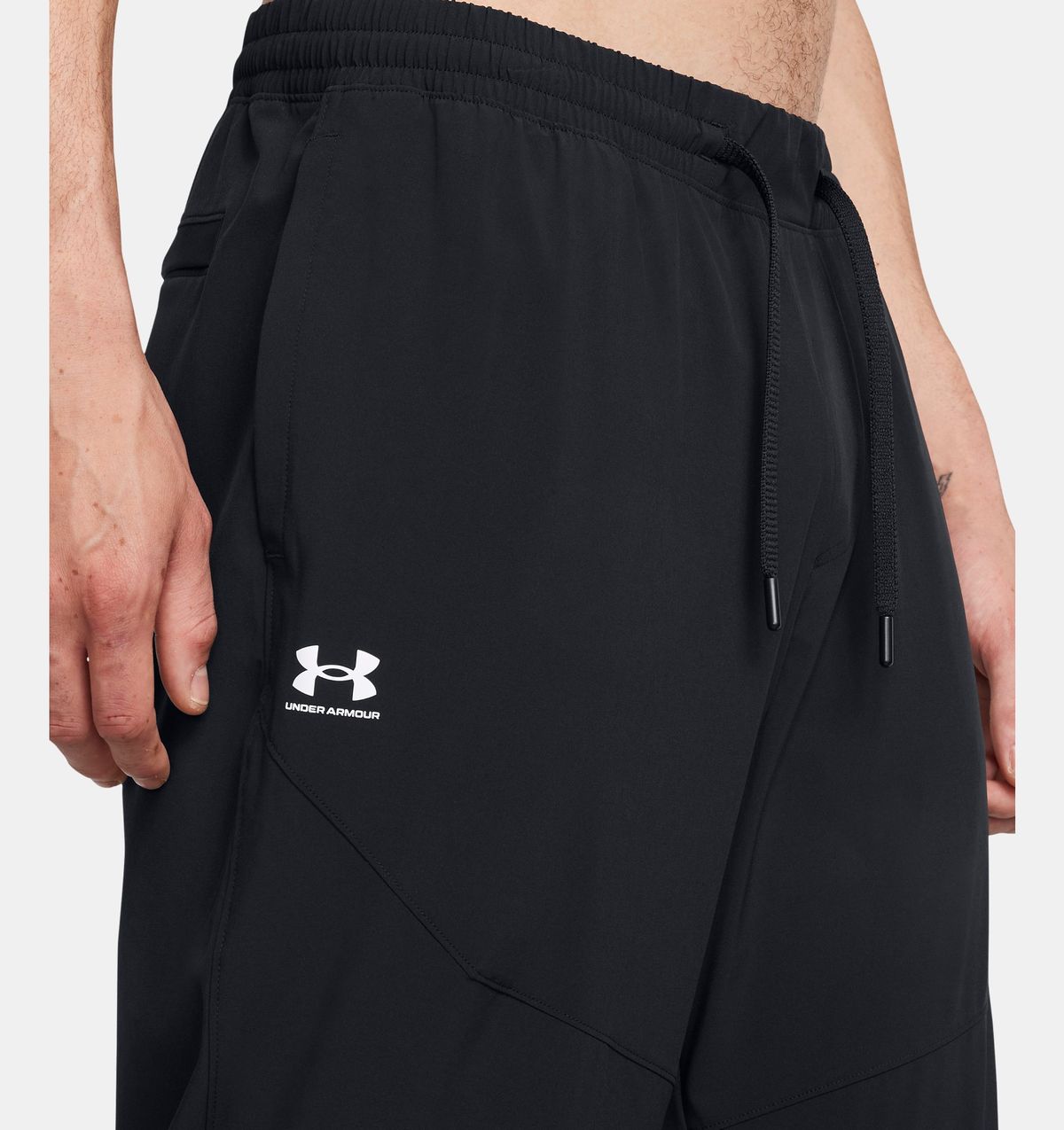 언더아머(UNDERARMOUR) 남성 UA 바이브 우븐 팬츠1386556-001