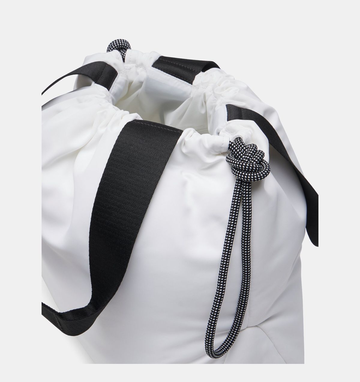 언더아머(UNDERARMOUR) UA 스튜디오 신치6009577-100