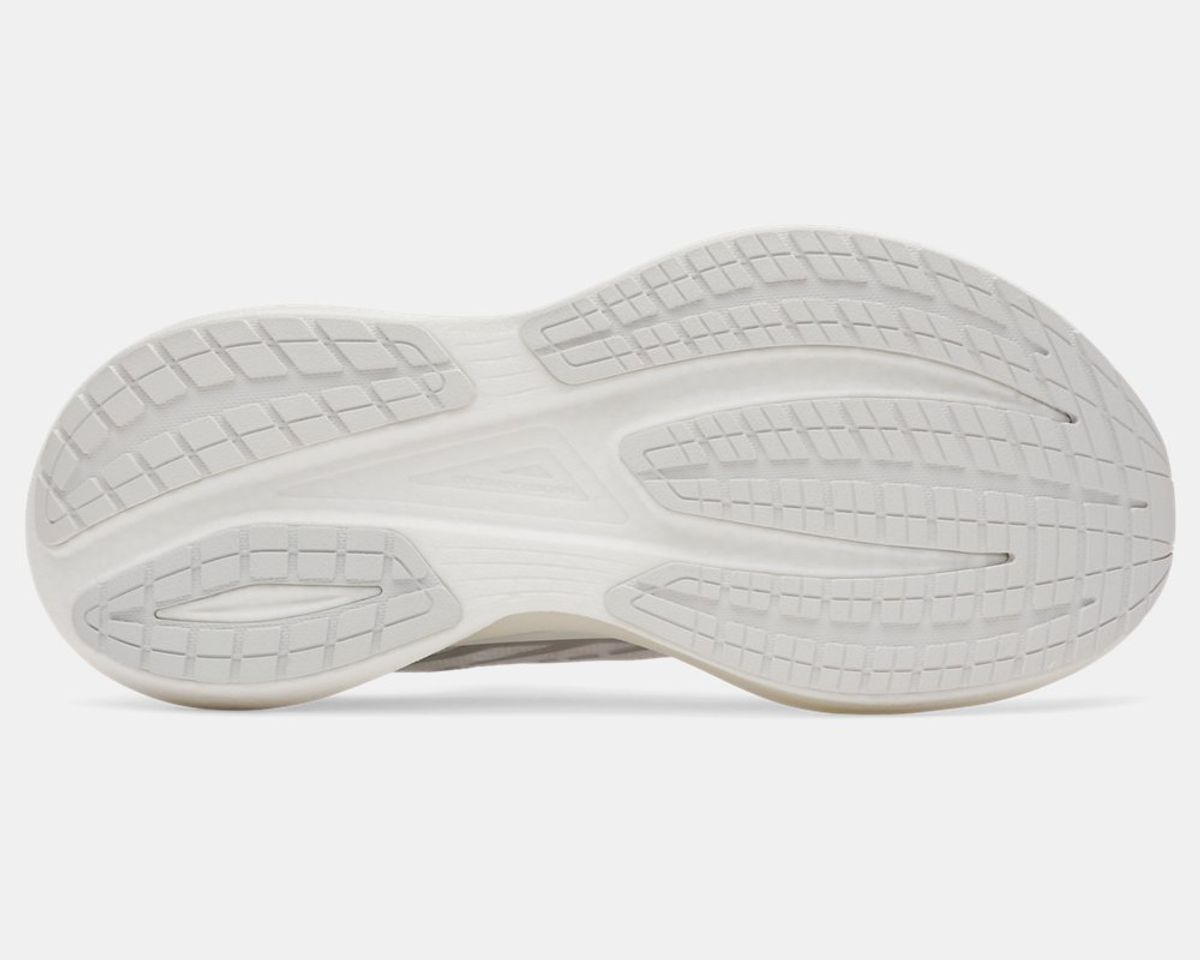 언더아머(UNDERARMOUR) UA 벨로시티 디스턴스6006031-100