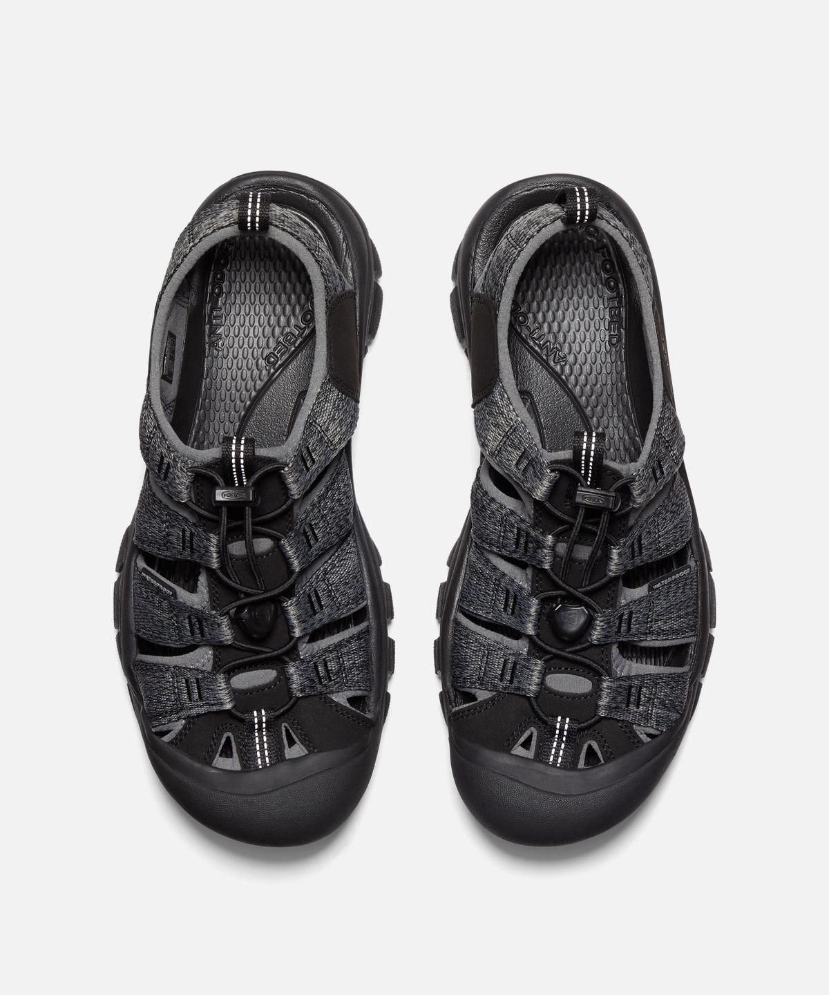 킨(KEEN) 뉴포트 H2 남성 샌들 BLACK/STEEL GREY