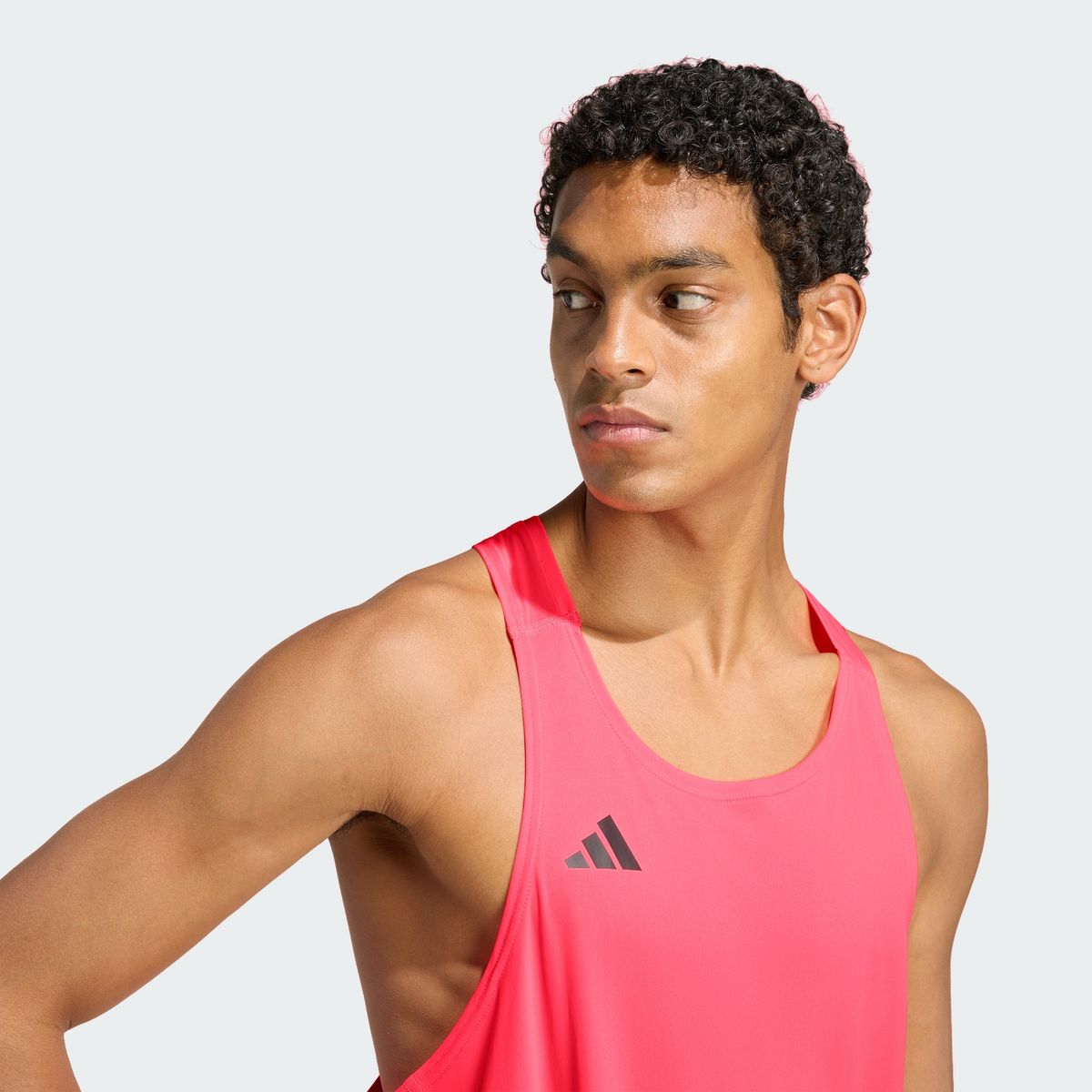 아디다스(ADIDAS) 아디제로 에센셜 러닝 싱글렛 KG8552