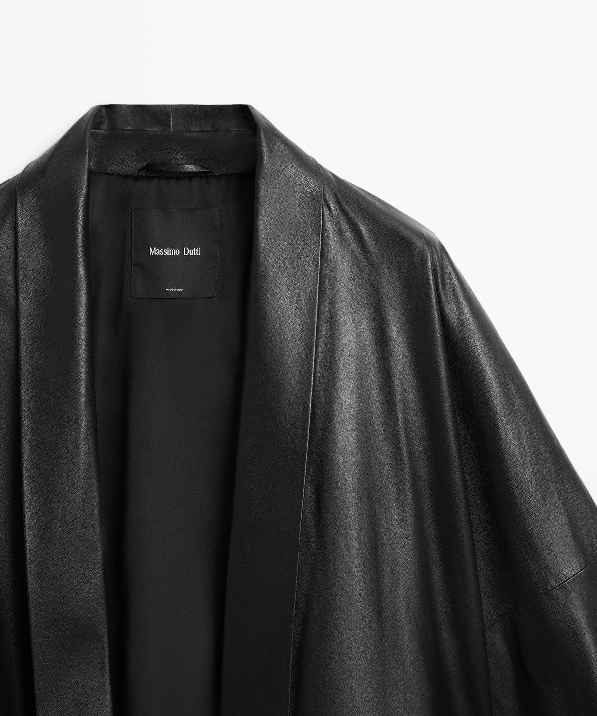 마시모두띠(MASSIMO DUTTI) 나파 가죽 라펠 로브