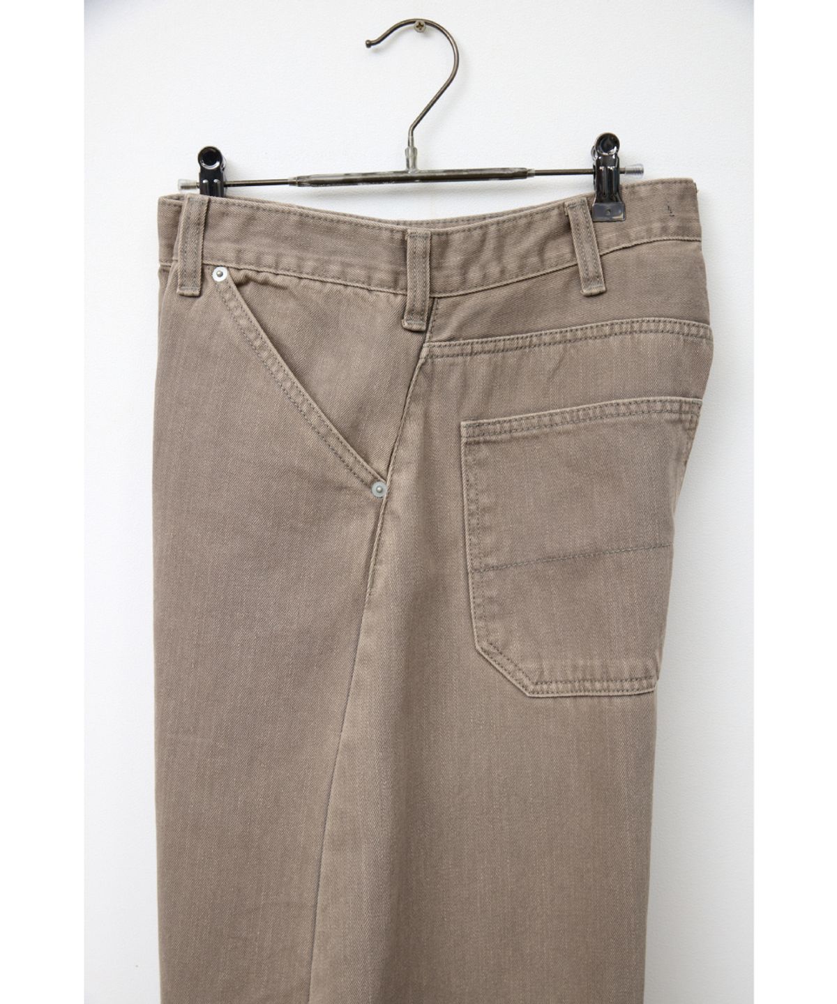 해칭룸(HATCHINGROOM) Curve Jeans Washed Beige