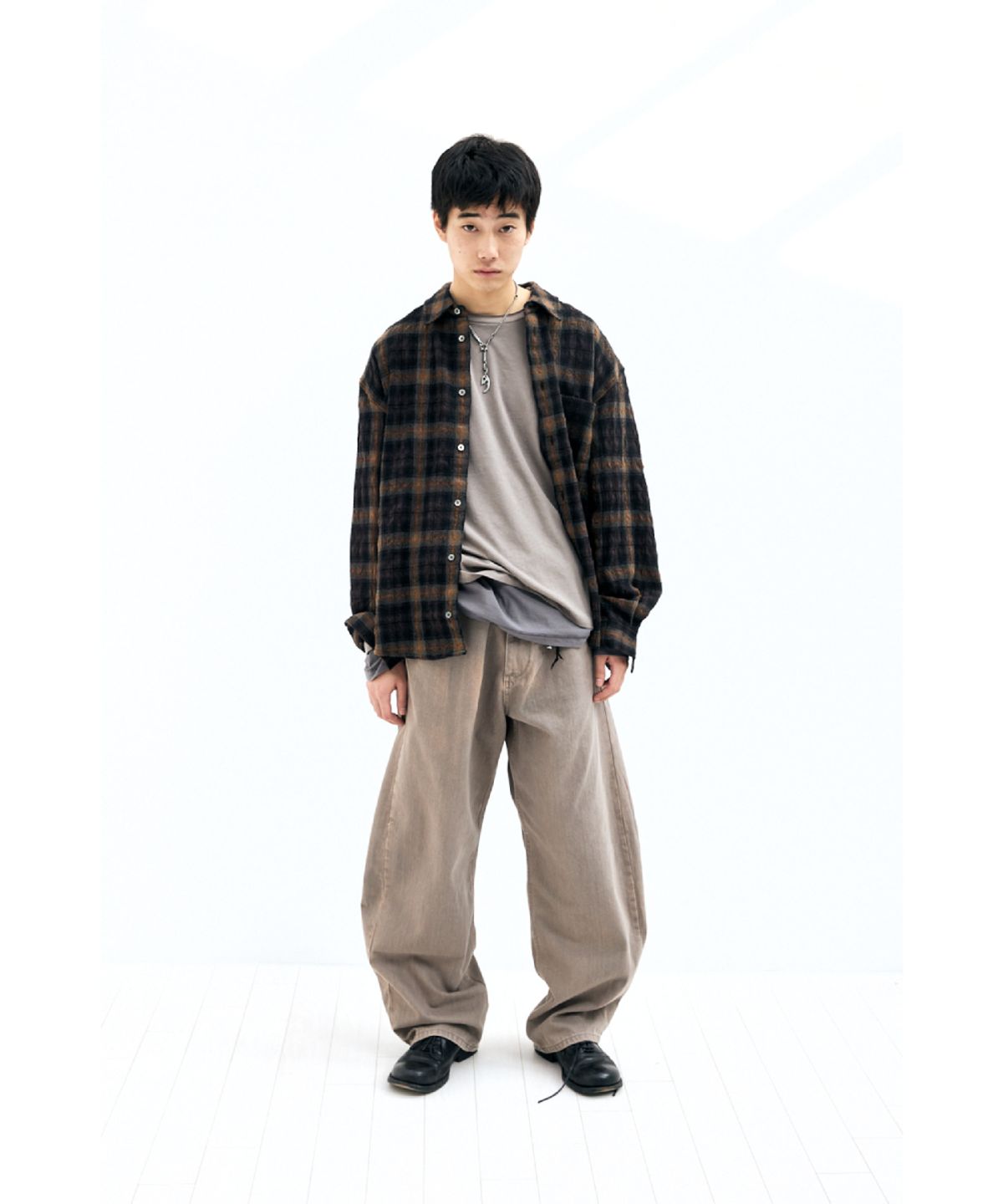 해칭룸(HATCHINGROOM) Curve Jeans Washed Beige