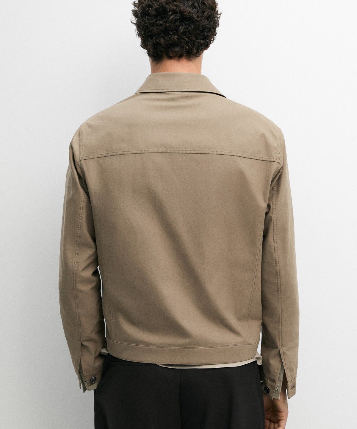 마시모두띠(MASSIMO DUTTI) 더블 포켓 트러커 스타일 재킷
