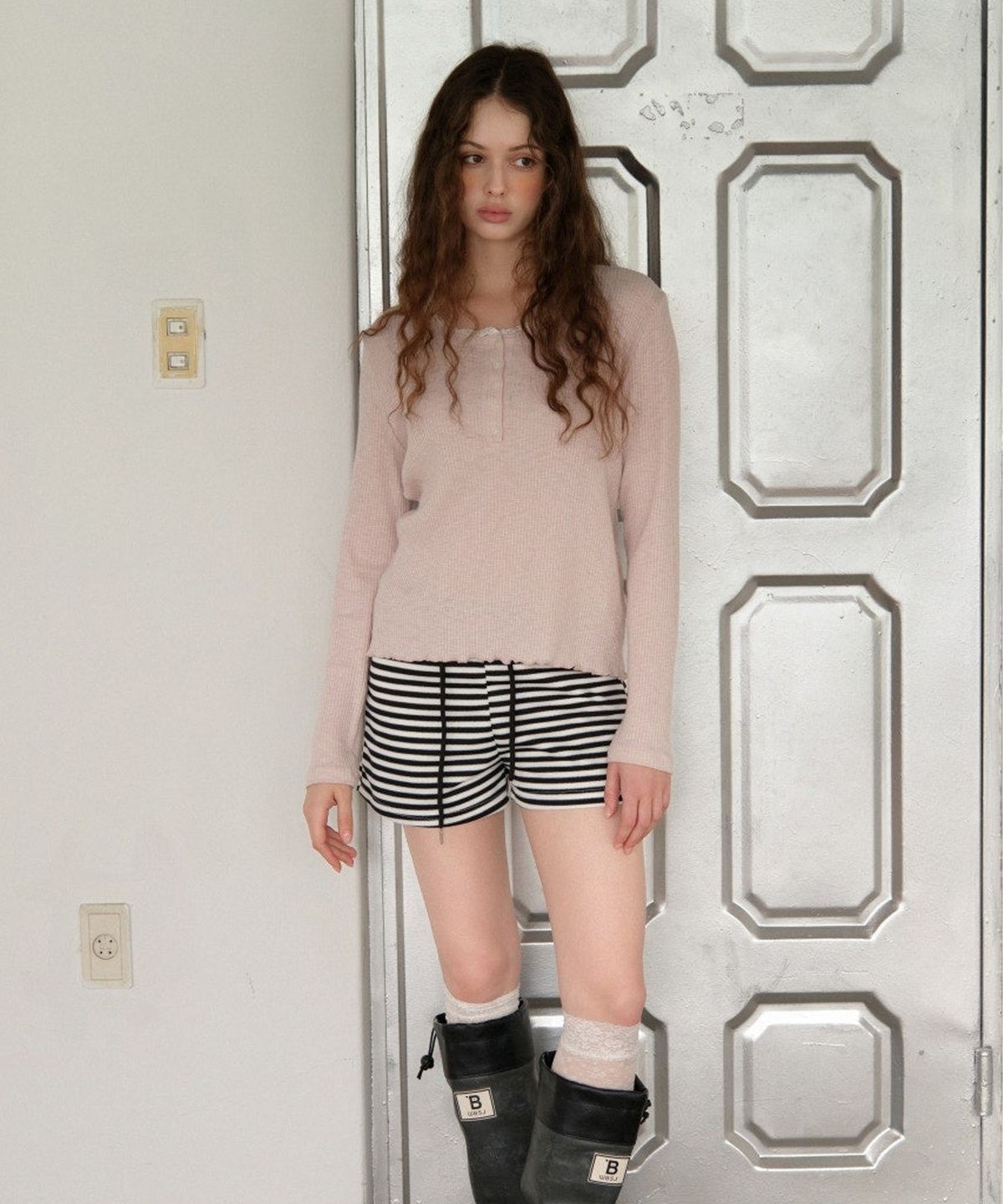 애프터썸머(AFTERSUMMER) Lace Button Sleeve Tee (pink)