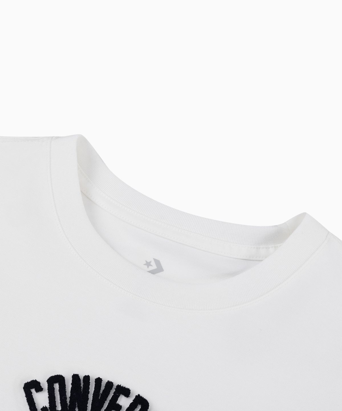 컨버스(CONVERSE) 소로나 스타 로고 크롭 티셔츠 빈티지 화이트 WCK109-W70