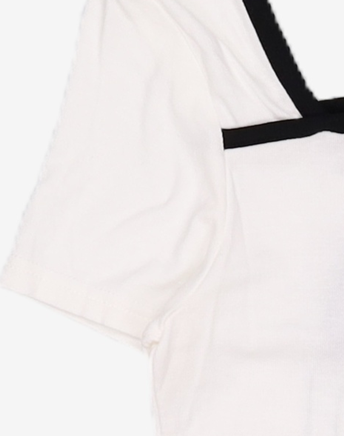 미쏘(MIXXO) 컷아웃 배색 반팔티셔츠_MIWHWD708A S