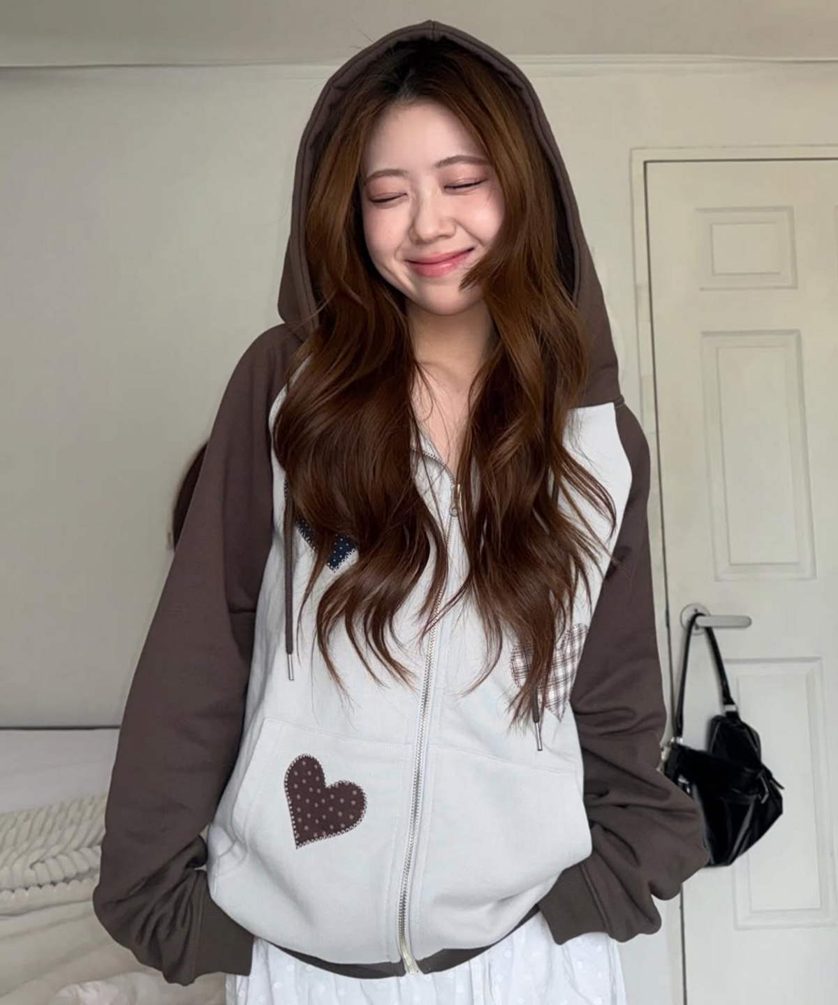 로긴 앤 로지(ROGIN N ROSIE) Divided Heart Patch Hood Zip Up Brown