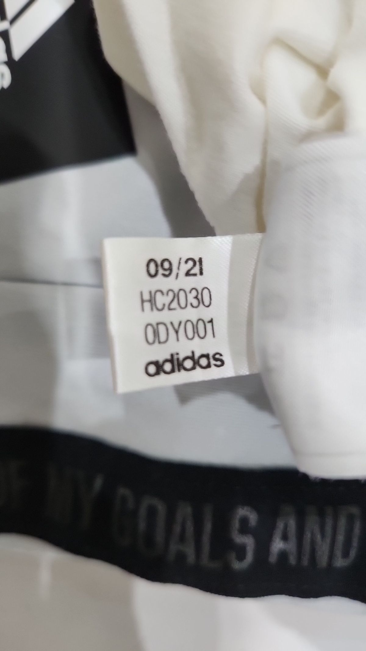 아디다스(ADIDAS) 클래식 크롭 티 - 화이트 / HC2030 S