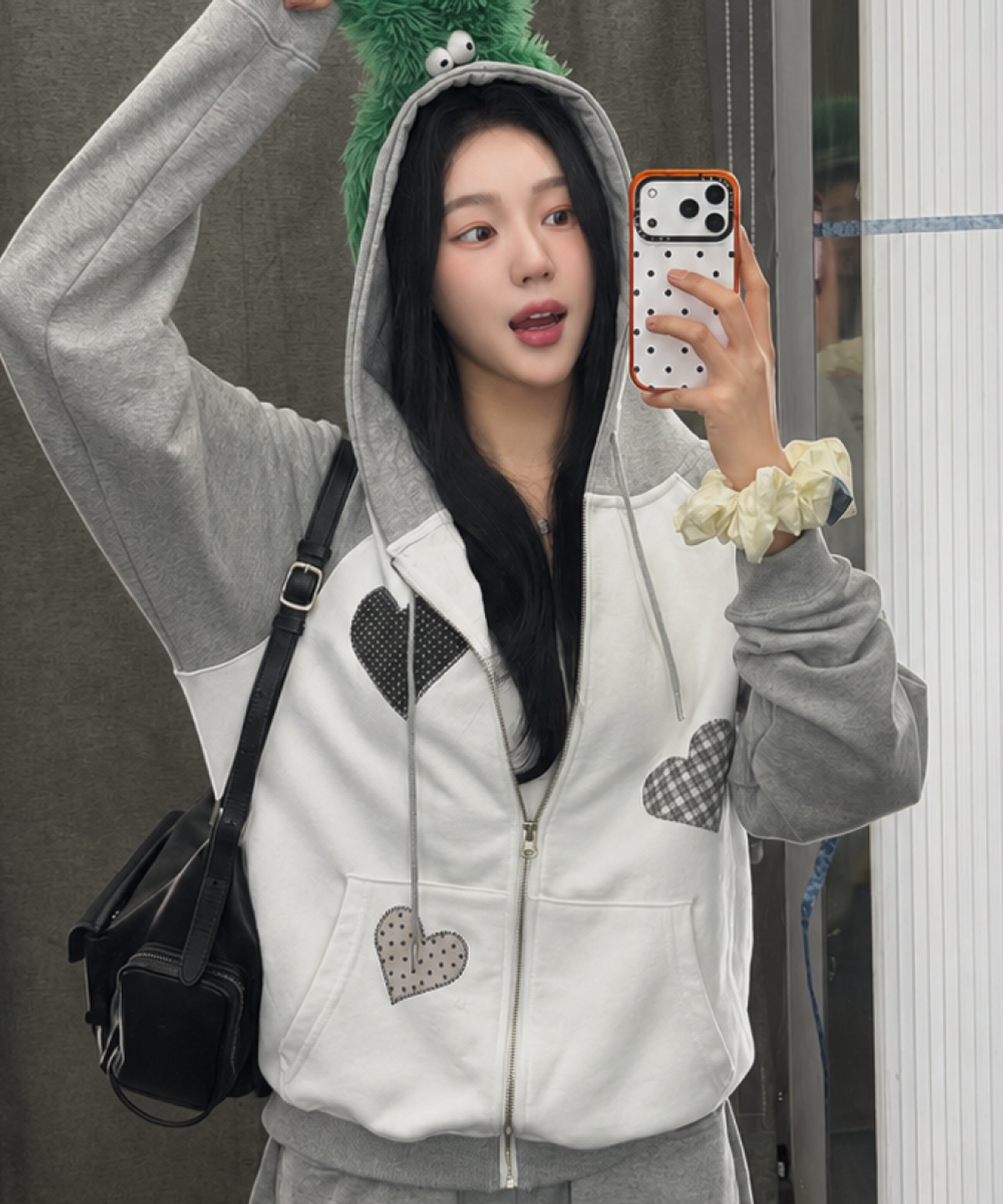 로긴 앤 로지(ROGIN N ROSIE) Divided Heart Patch Hood Zip Up Gray