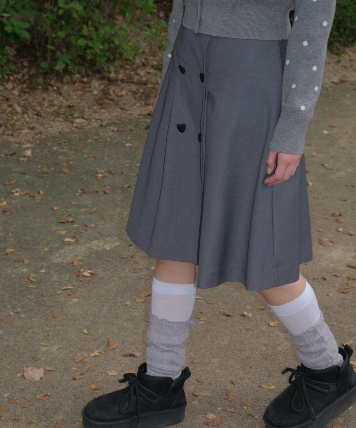 로긴 앤 로지(ROGIN N ROSIE) Heart Double Button Point Skirt Charcoal