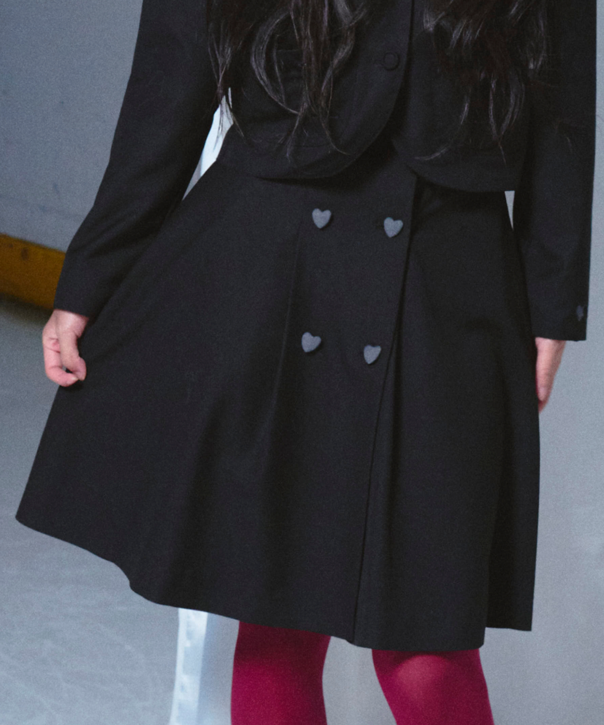 로긴 앤 로지(ROGIN N ROSIE) Heart Double Button Point Skirt Black