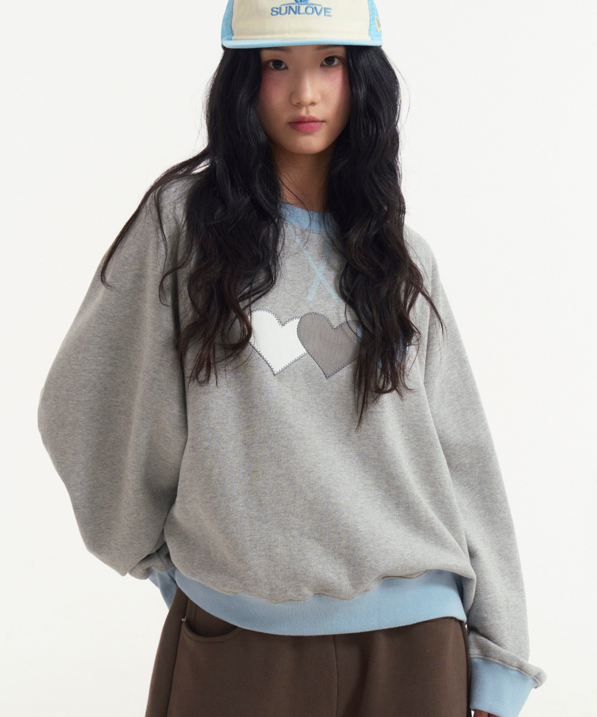 로긴 앤 로지(ROGIN N ROSIE) Heart Patch Sweatshirt Gray Blue