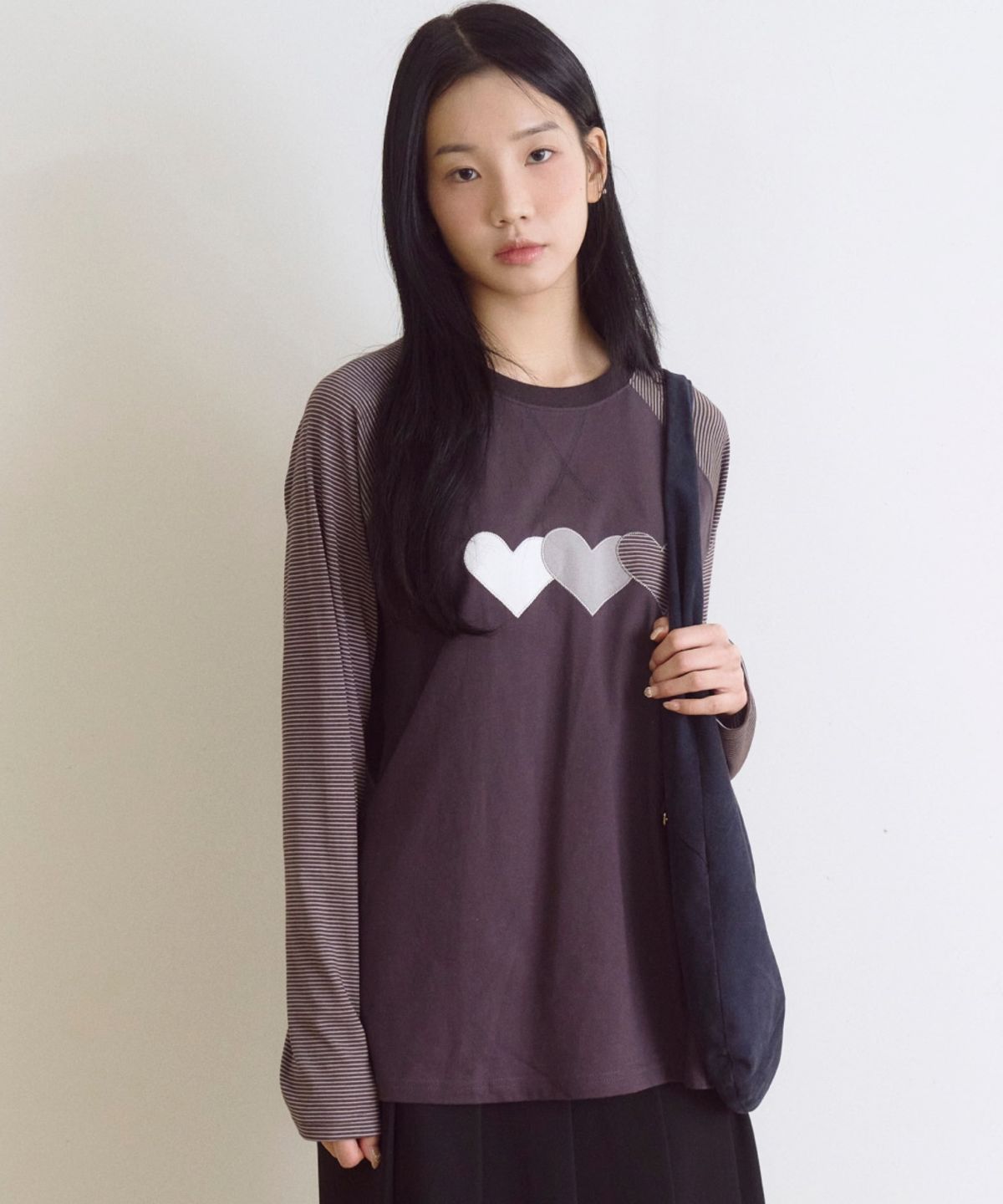 로긴 앤 로지(ROGIN N ROSIE) Heart Pointed Stripe Long Sleeve Charcoal
