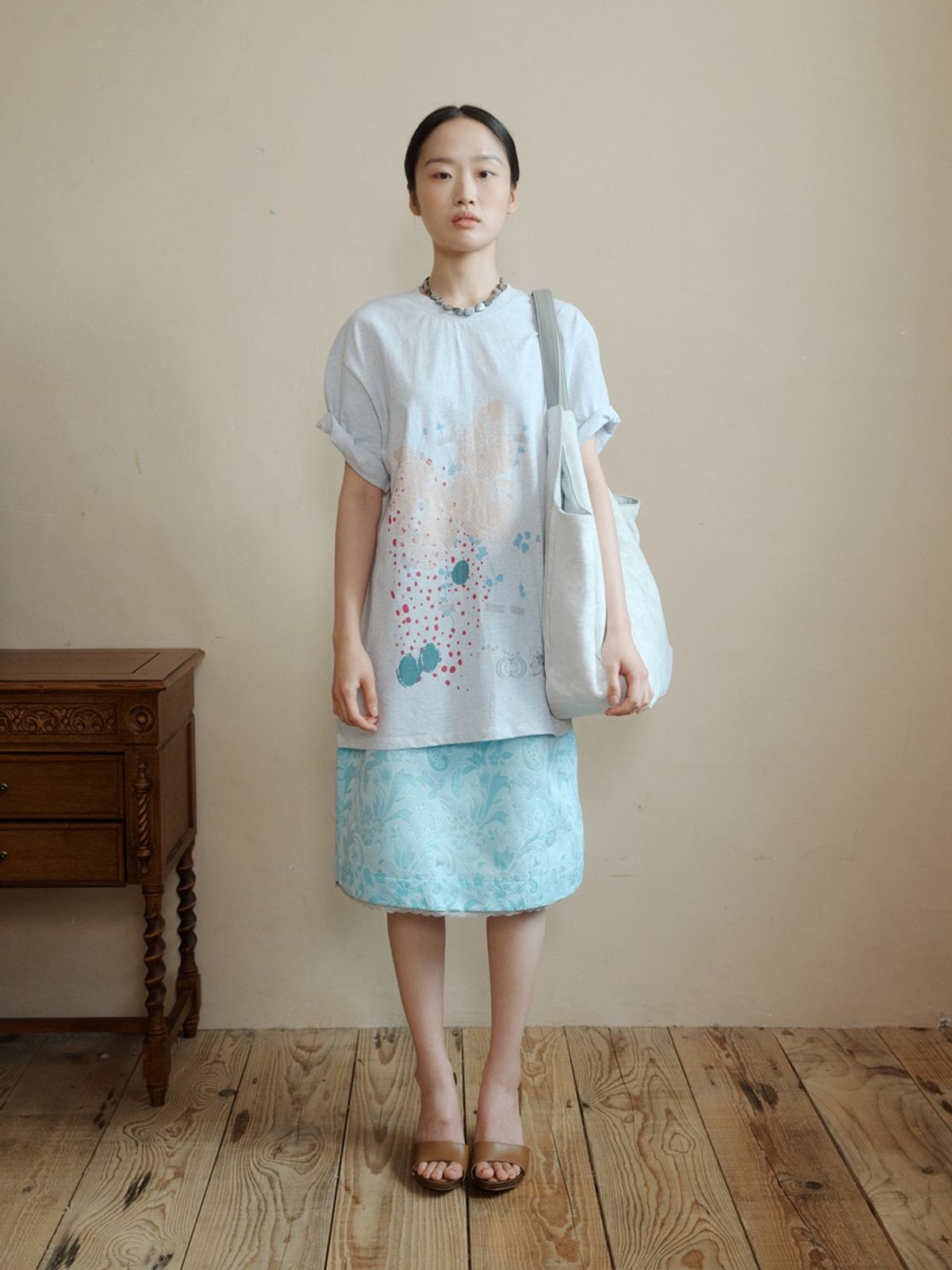 콜로신스(COLOCYNTH) Greta Fly T-Shirts White Melange