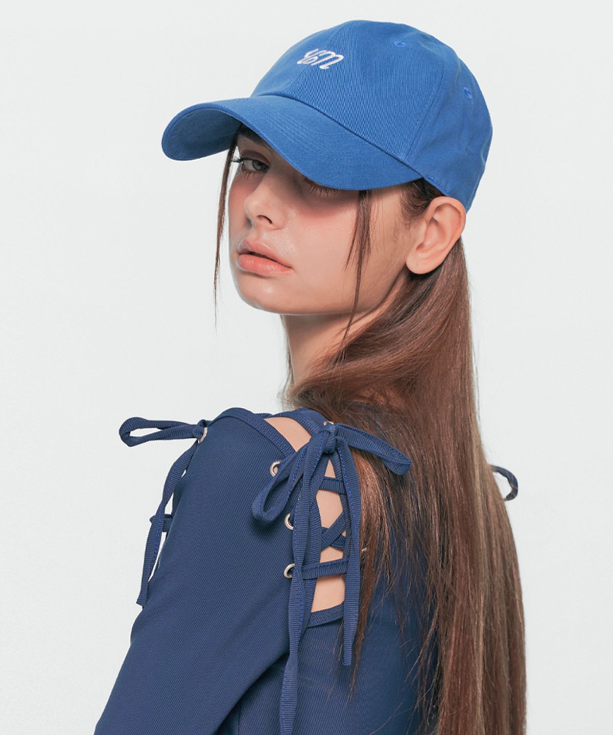유움(UUM) LOGO BALL CAP BLUE