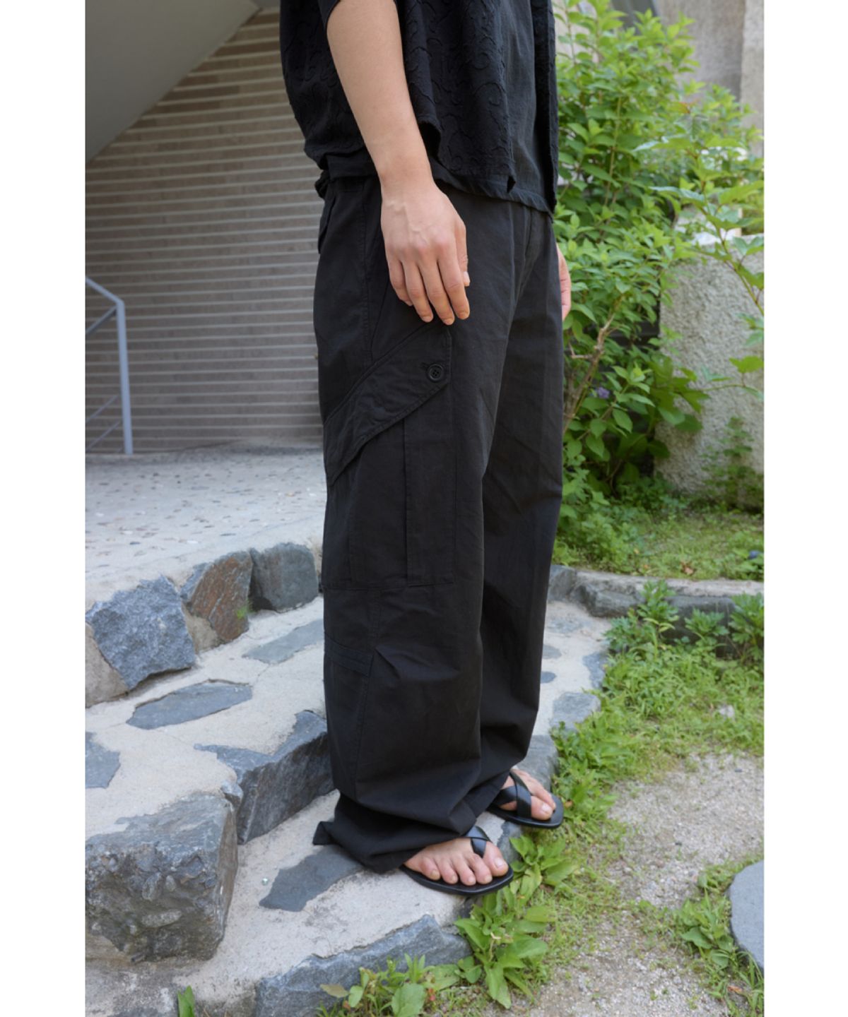 해칭룸(HATCHINGROOM) Curved Cargo Pants Black