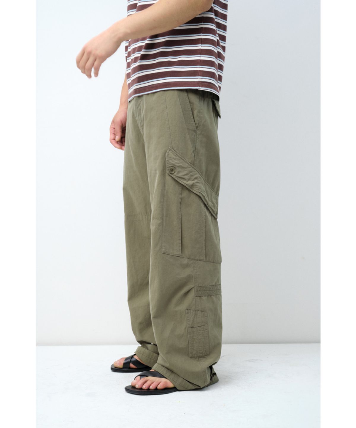 해칭룸(HATCHINGROOM) Curved Cargo Pants Khaki