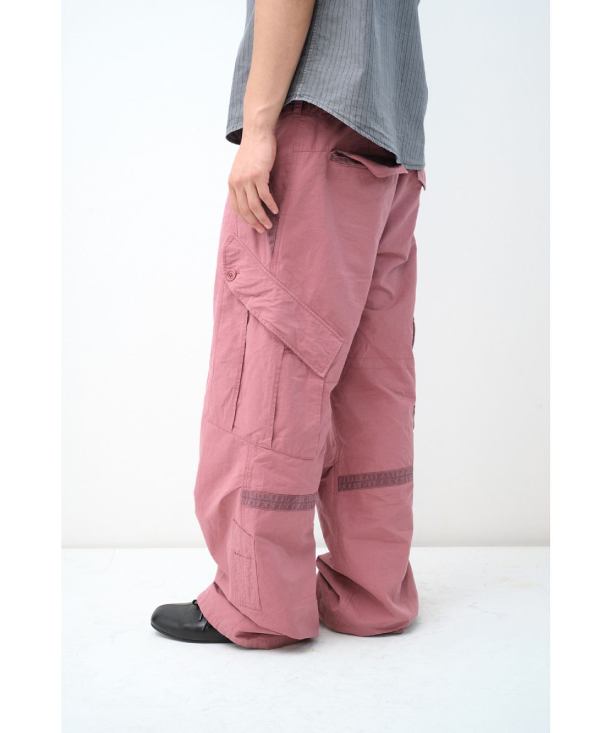 해칭룸(HATCHINGROOM) Curved Cargo Pants Pink