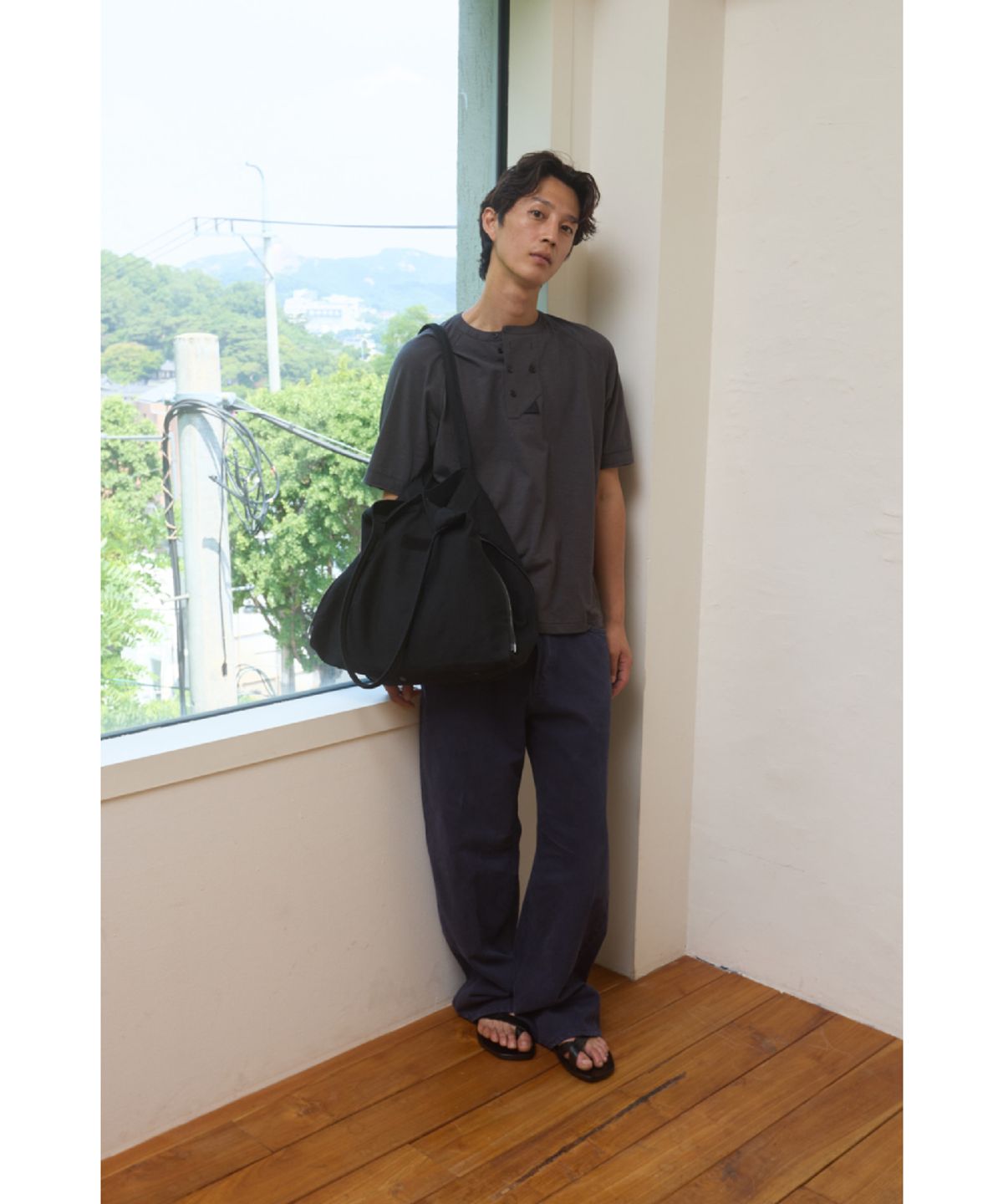 해칭룸(HATCHINGROOM) Big Tote Black