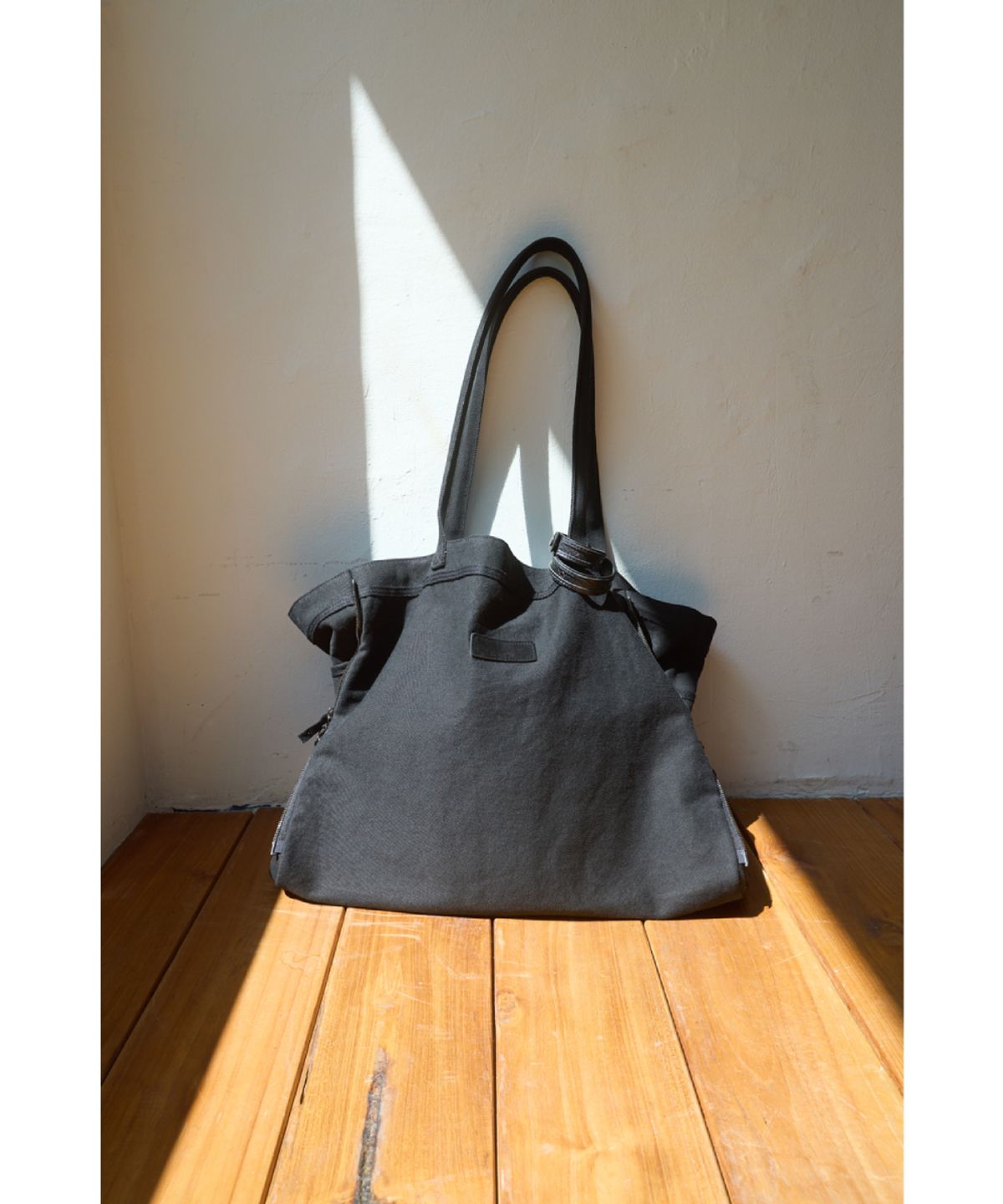 해칭룸(HATCHINGROOM) Big Tote Black