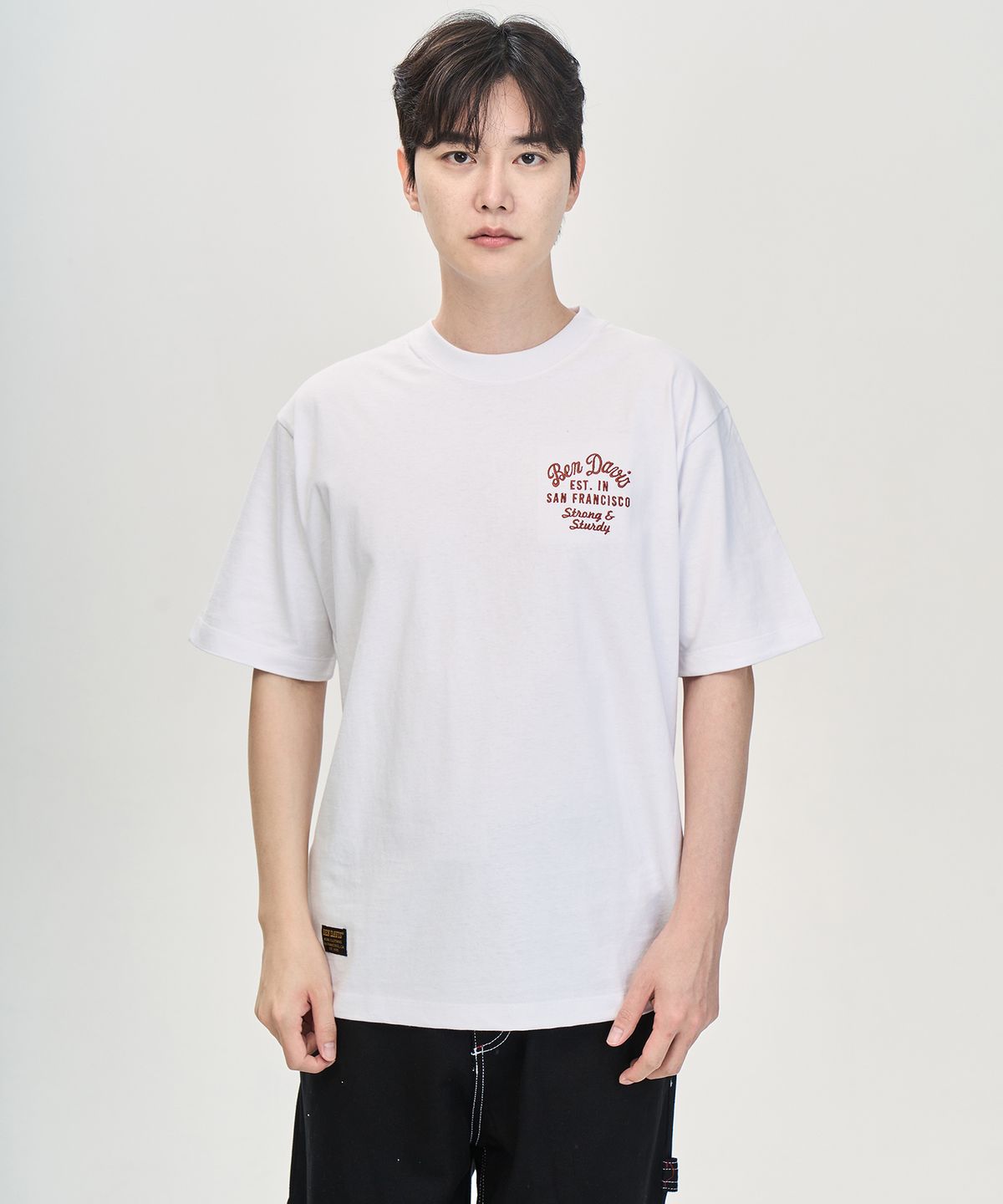벤 데이비스(BEN DAVIS) 수비니어 자수 티셔츠 화이트