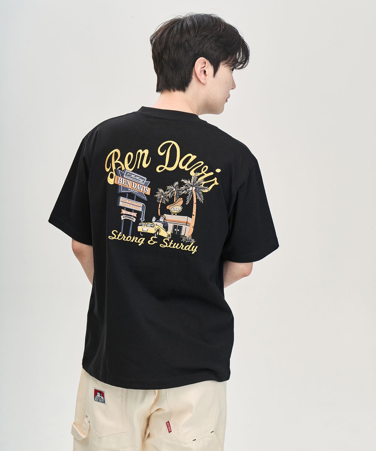 벤 데이비스(BEN DAVIS) 수비니어 자수 티셔츠 블랙