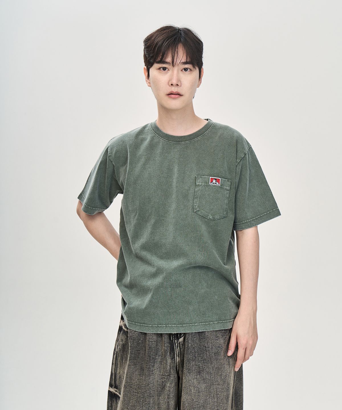 벤 데이비스(BEN DAVIS) 빈티지 워싱 포켓 티셔츠 모스그린