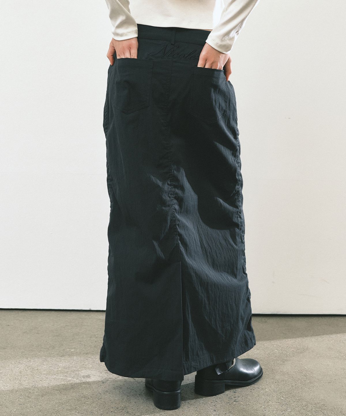 닉앤니콜(NICK&NICOLE) NICOLE SHIRRING LONG SKIRT_BLACK